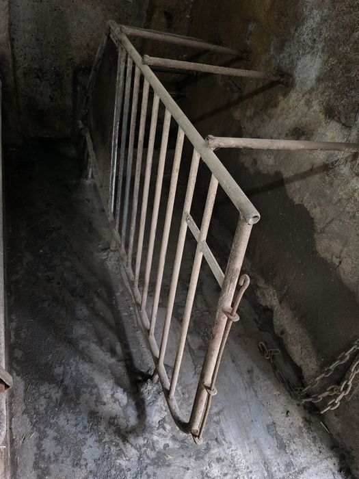 Porodówki dla  macior paśniki do prosiąt kojce pojedyncze