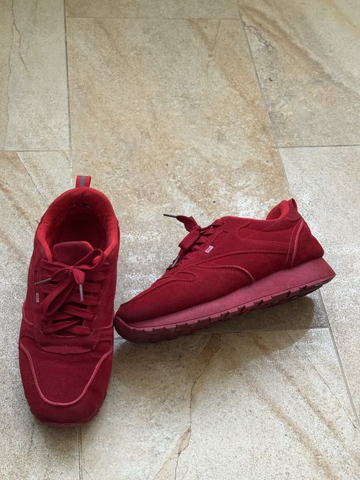 Кросівки  38 розмір