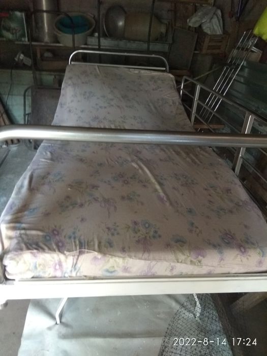 Кровать медицинская