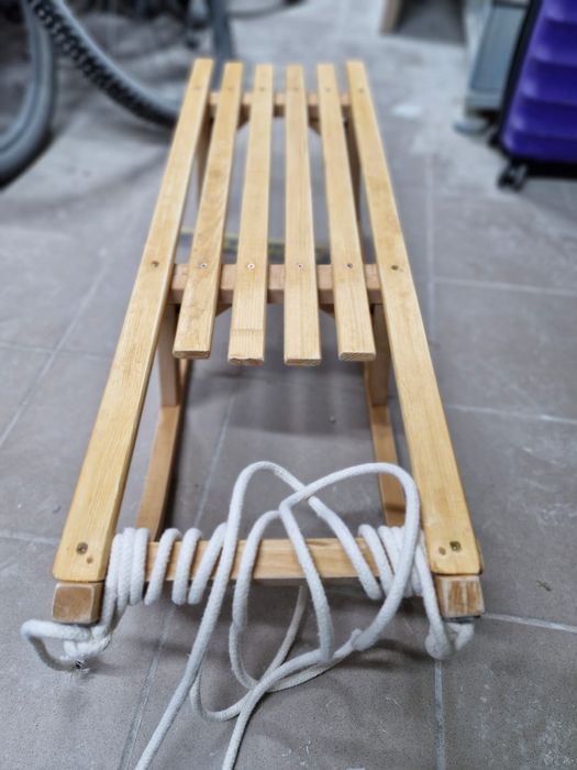 Drewniane sanki solidne