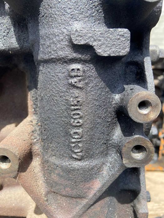 Блок двигуна Ford 2.4  4C1Q6015AB Б\В