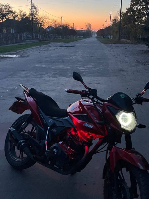 Продаю мотоцикл Lifan Sityr 200