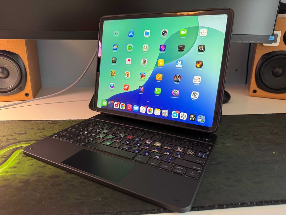 12.9″ iPad Pro 256GB klawiaturo-case = stacja robocza w jednej walizce