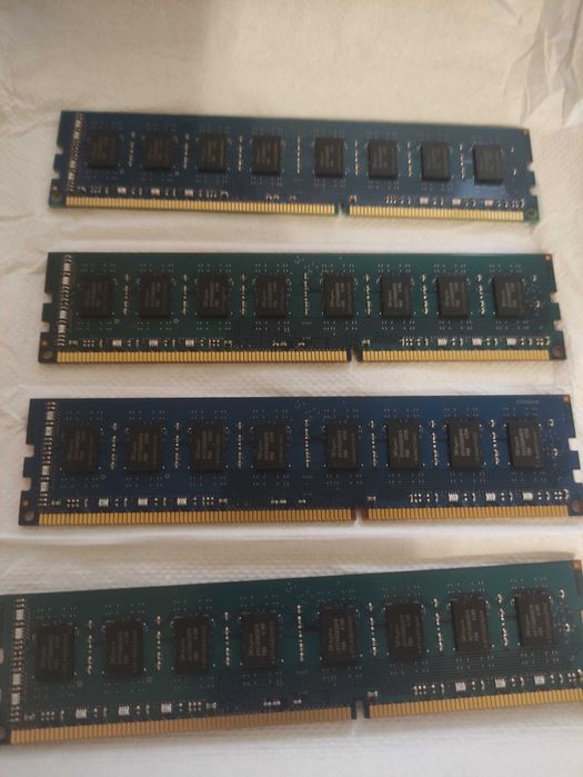 Продам Оперативную память Hynix 8Gb DDR3-1600 PC3-12800U