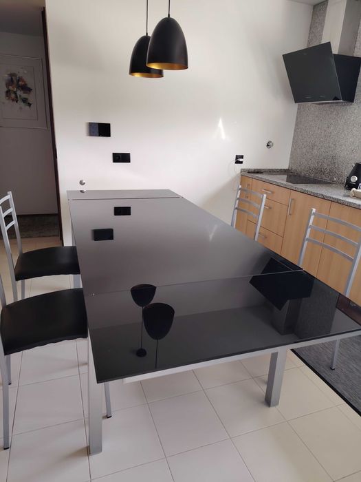 Mesa de vidro extensível