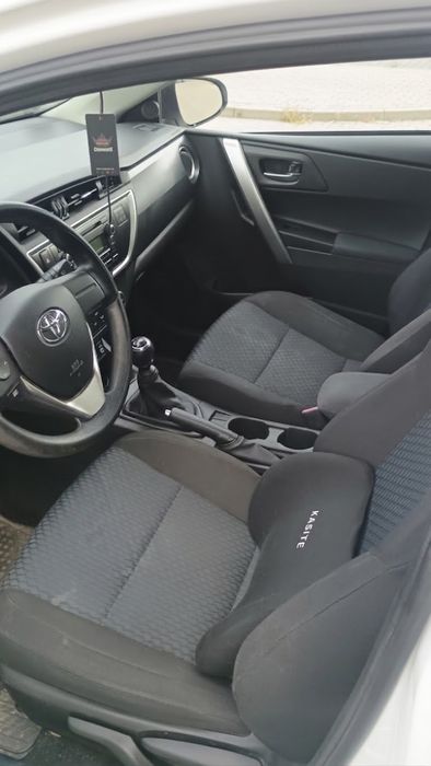 Niezawodna Toyota Auris 2014 Kombi Polska