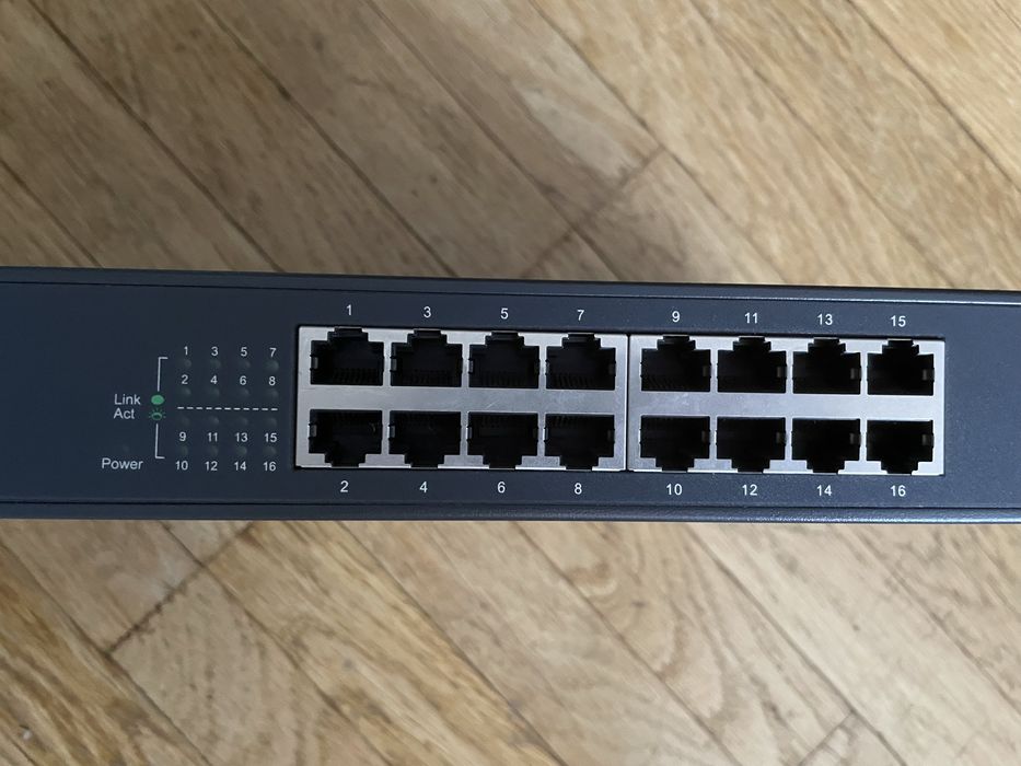 Комутатор мережевий TP-Link TL-SF1016DS