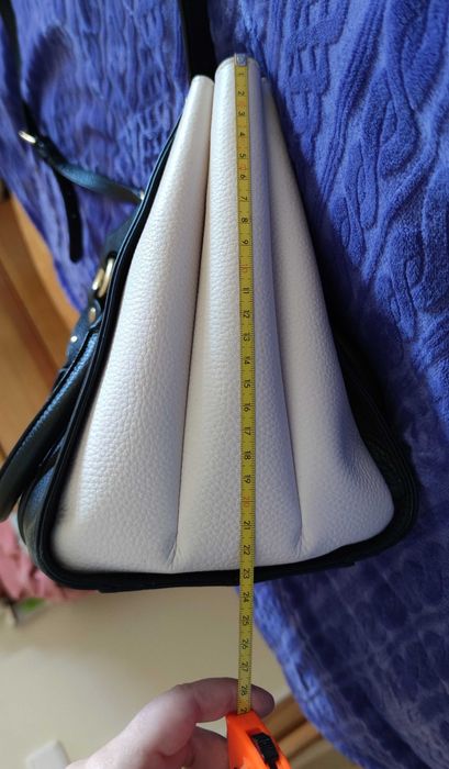Mala em pele Guess Luxe