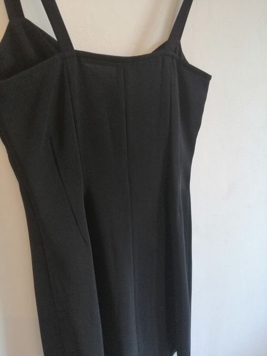 Маленька чорна сукня Little Black Dress