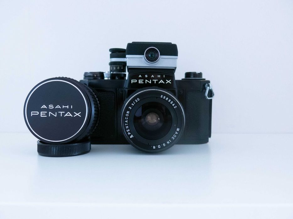 Câmara Analógica PENTAX S1a com Fotómetro Externo 100% funcional + Pentacon 30 mm f3.5