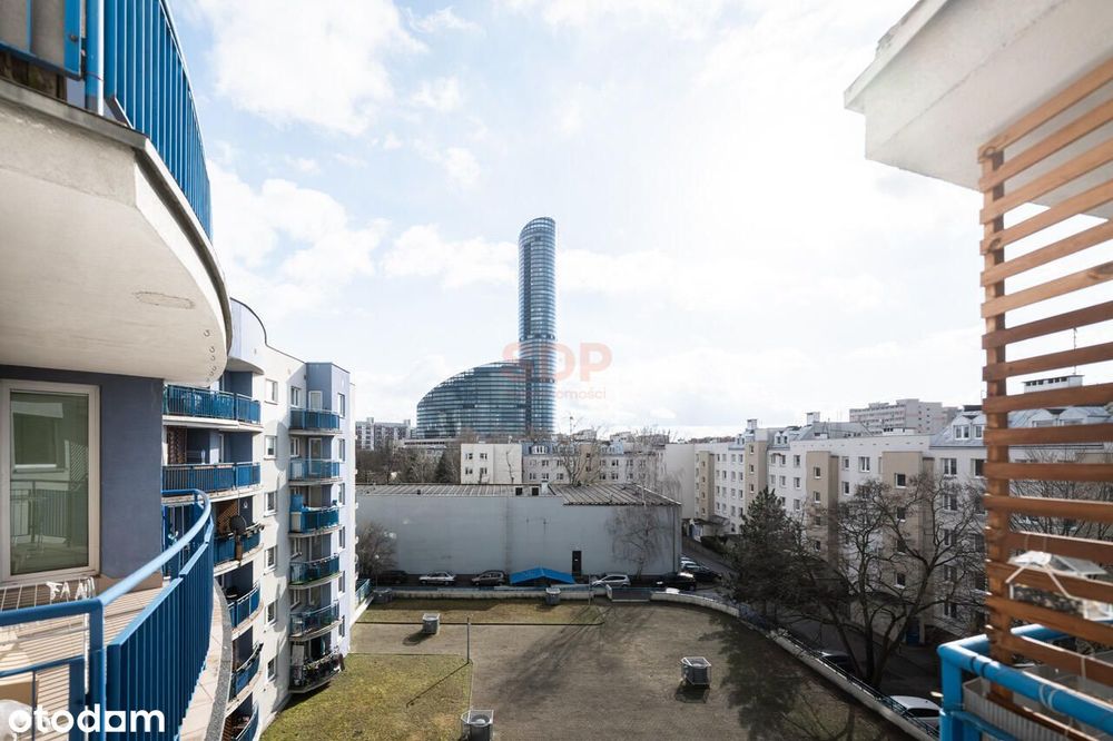 Słoneczne 2 pokoje do wejścia | Centrum | 2003 rok