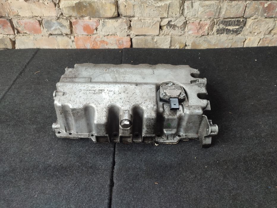 Масляний піддон двигуна  2.0тді Пасат Б6 Гольф 5 Шкода А5 03G103603