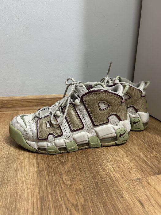 Nike air more uptempo