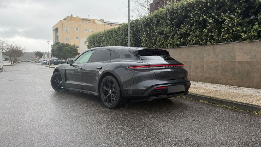 Porsche Taycan Cross Turismo 4