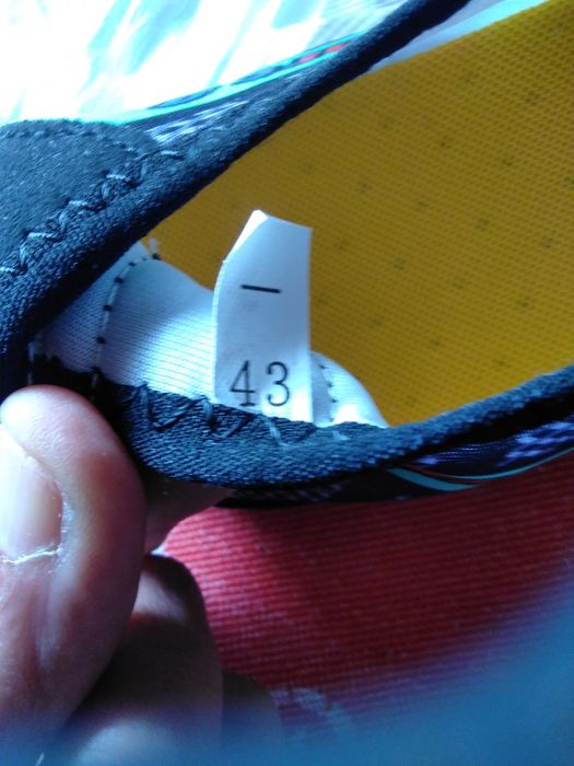 Sapatos de água novos