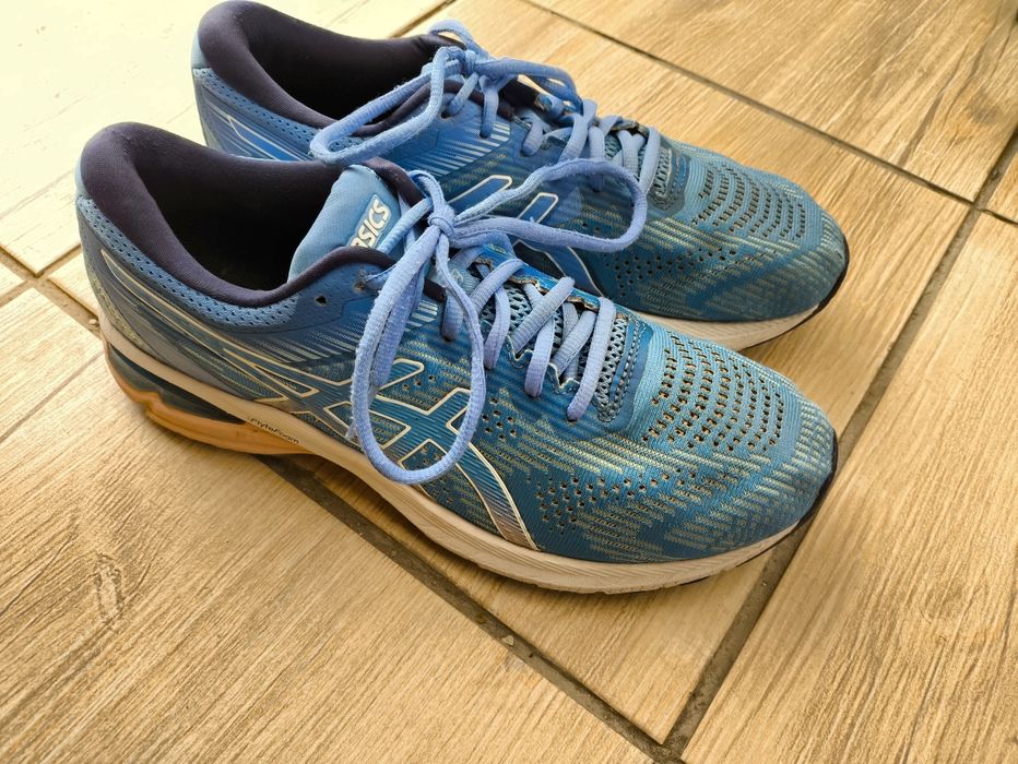 Buty Asics rozmiar 42