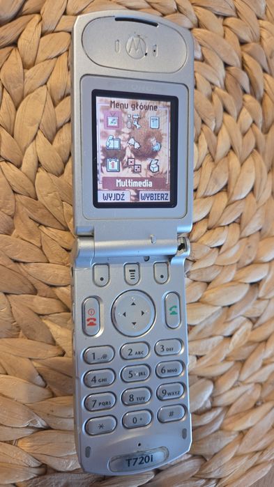Kolekcjonerska Motorola T720i T-Mobile opis