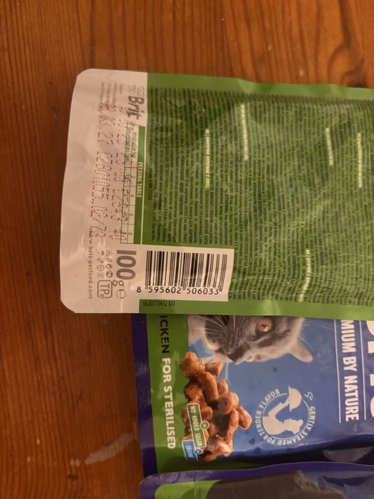 16 saszetek Brit Premium karma dla kota Mix sterilised