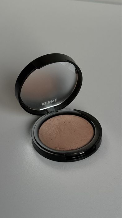 Bronzer do twarzy Kerme Glamming Bronzer