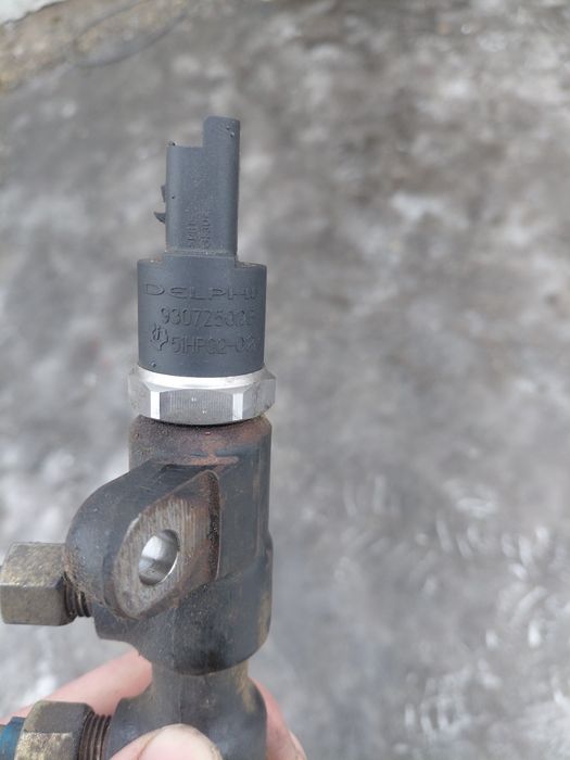 Паливна рампа рейка Delphi датчик тиску Ford Mondeo 3 2.0 TDCІ