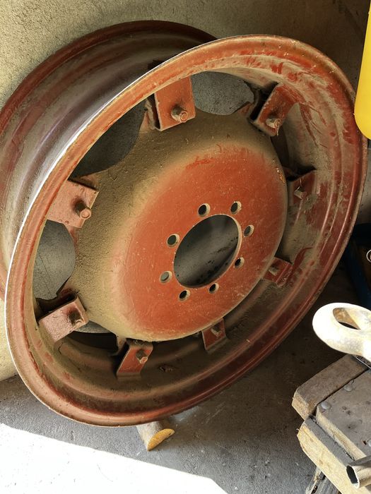 Felga rolnicza pod opone 18.4x38