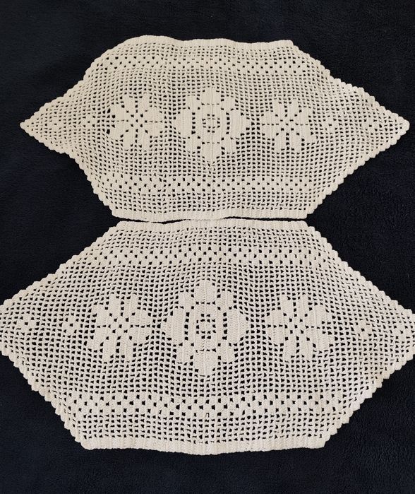 Jogo de três naperons artesanais. Baixa de preços