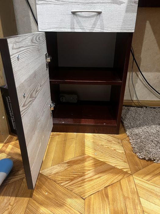 Компьютерний стіл