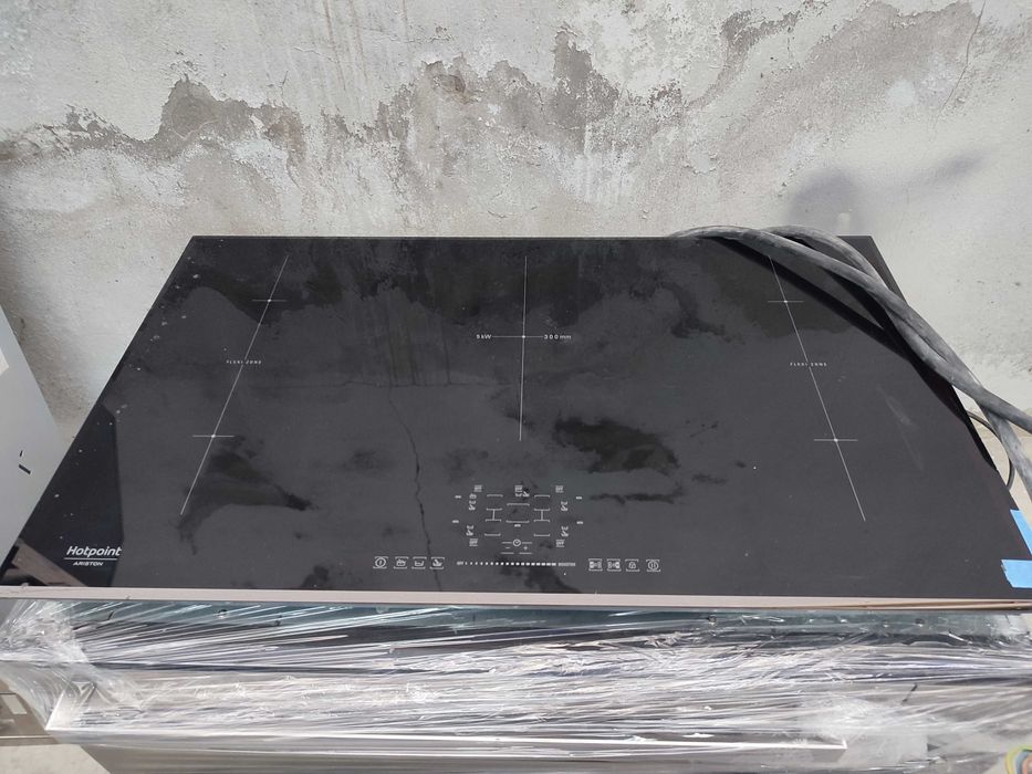 Placa de indução Hotpoint Ariston KIF 952 BXLD B