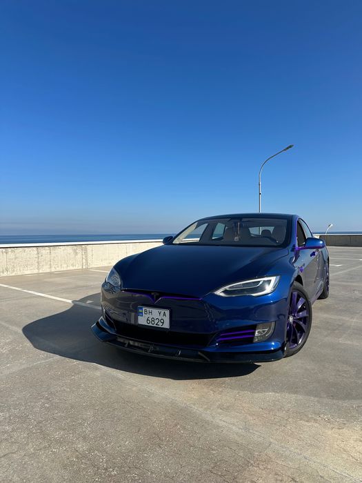 Tesla model S P100D