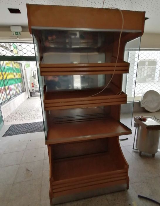 Expositor de Pão em bom estado