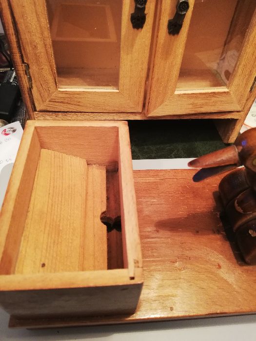 pojemnik z ptaszkiem na papierosy -vintage