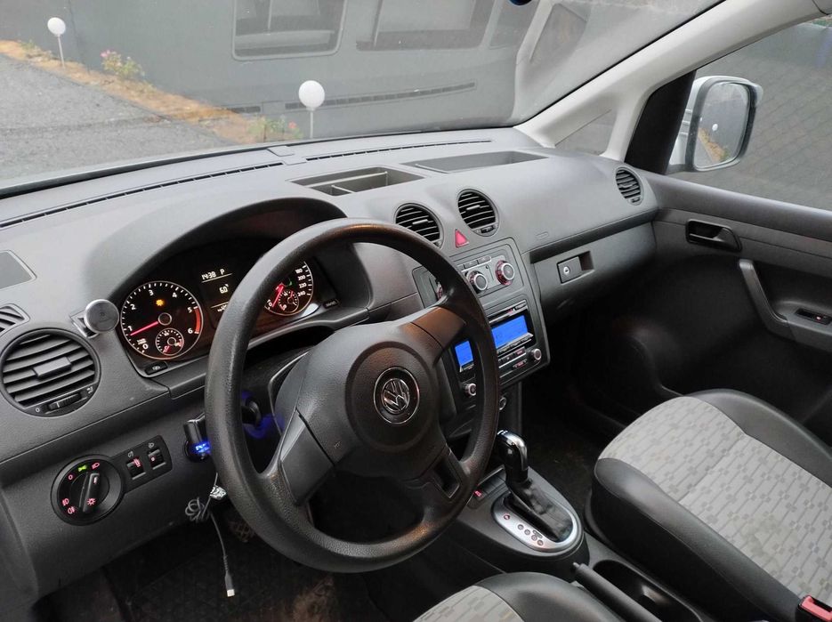 VW CADDY max 1.6tdi