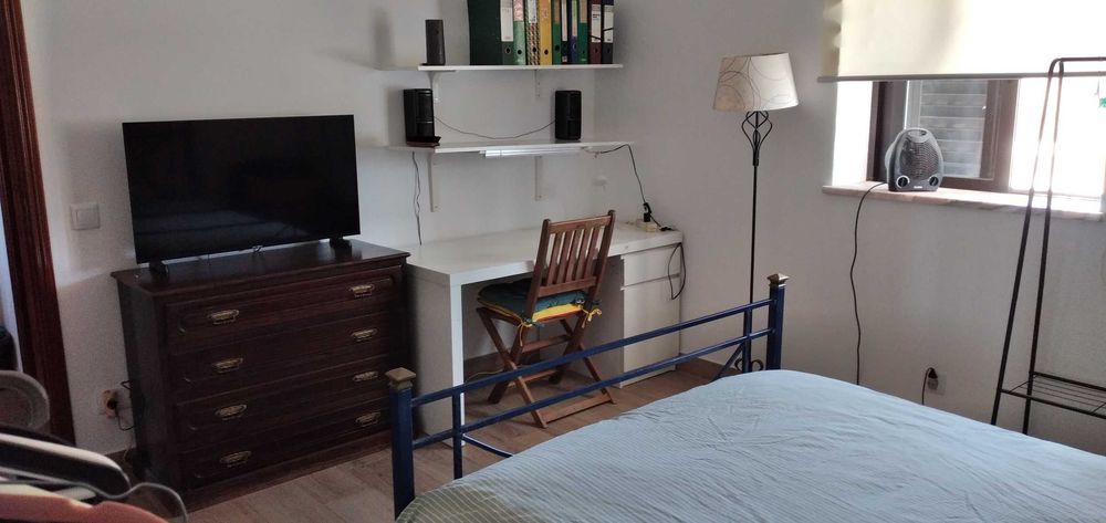 Alugo quarto ao mês