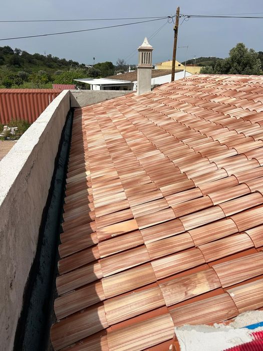 Construção renovação e impermeabilização de telhados e coberturas