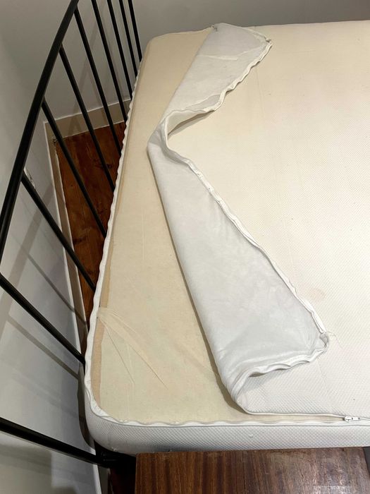 Cama de ferro 160x200 + colchão IKEA