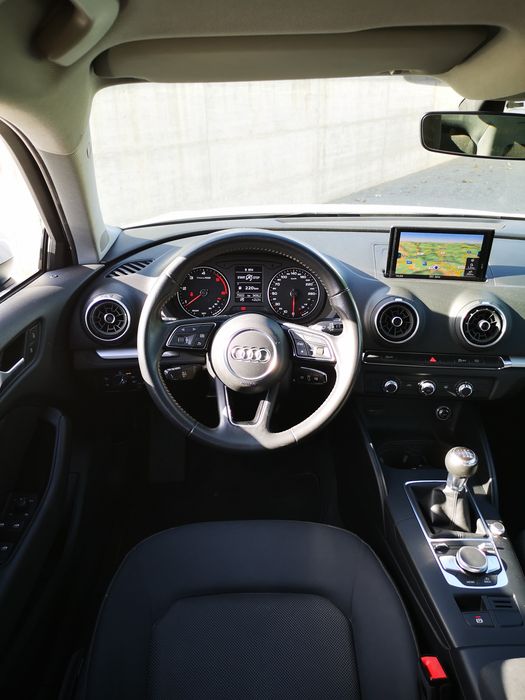 Audi A3  2019 # Sportback 30TDI branco poucos quilómetros