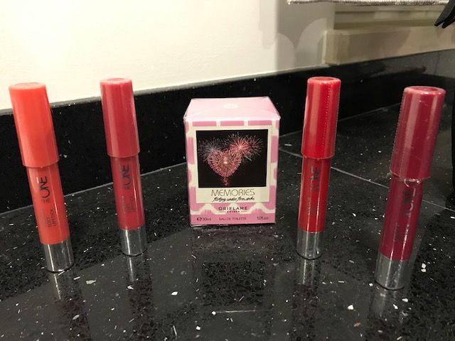 Perfume Memories + OFERTA Artigo de Maquilhagem à escolha