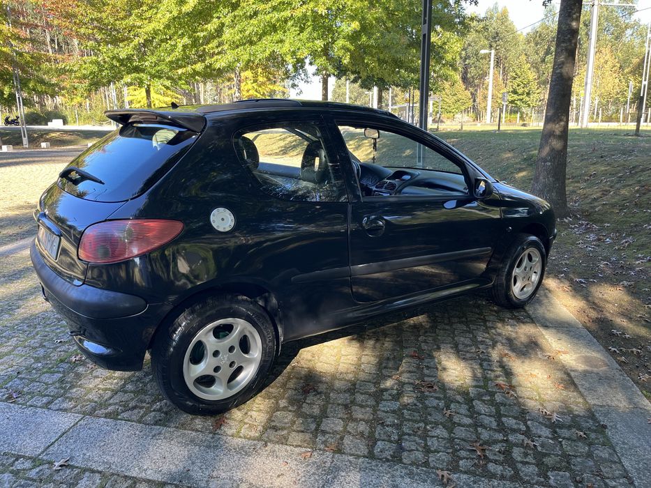 Pegeot 206  Ano 2000