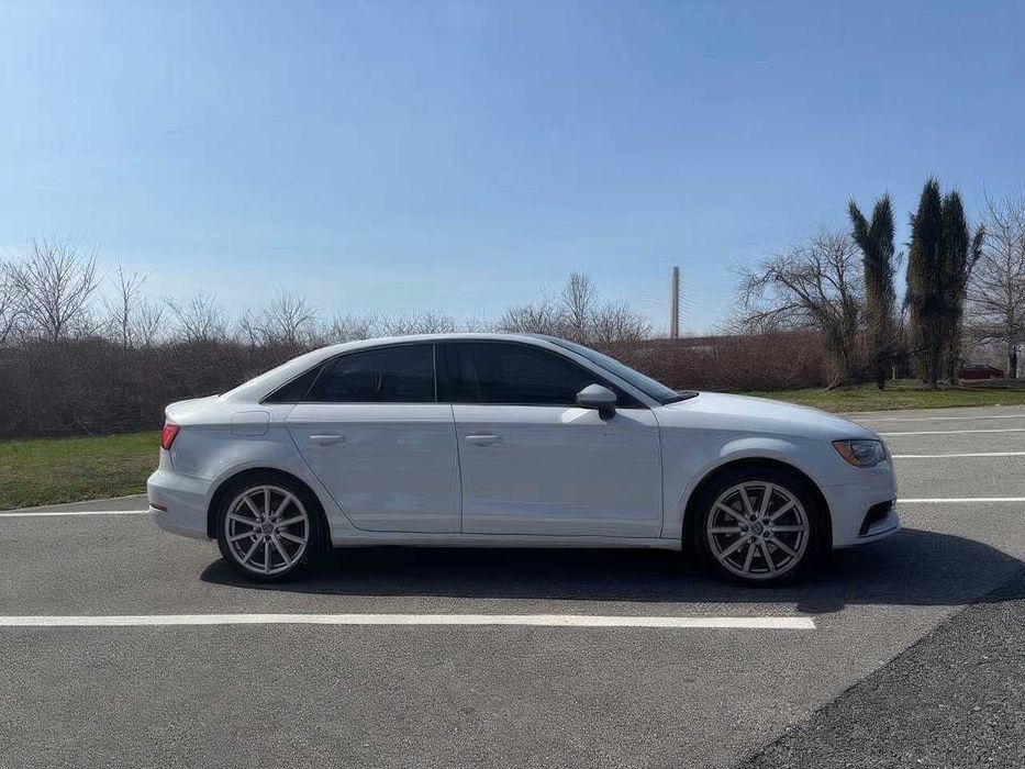 Audi A3 Premium      2015