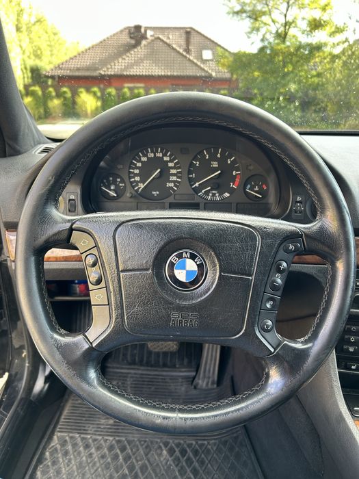 BMW E39 525i,   2001r