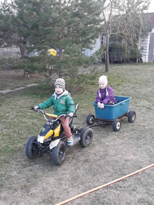 Продаються возики садові, (причіп)