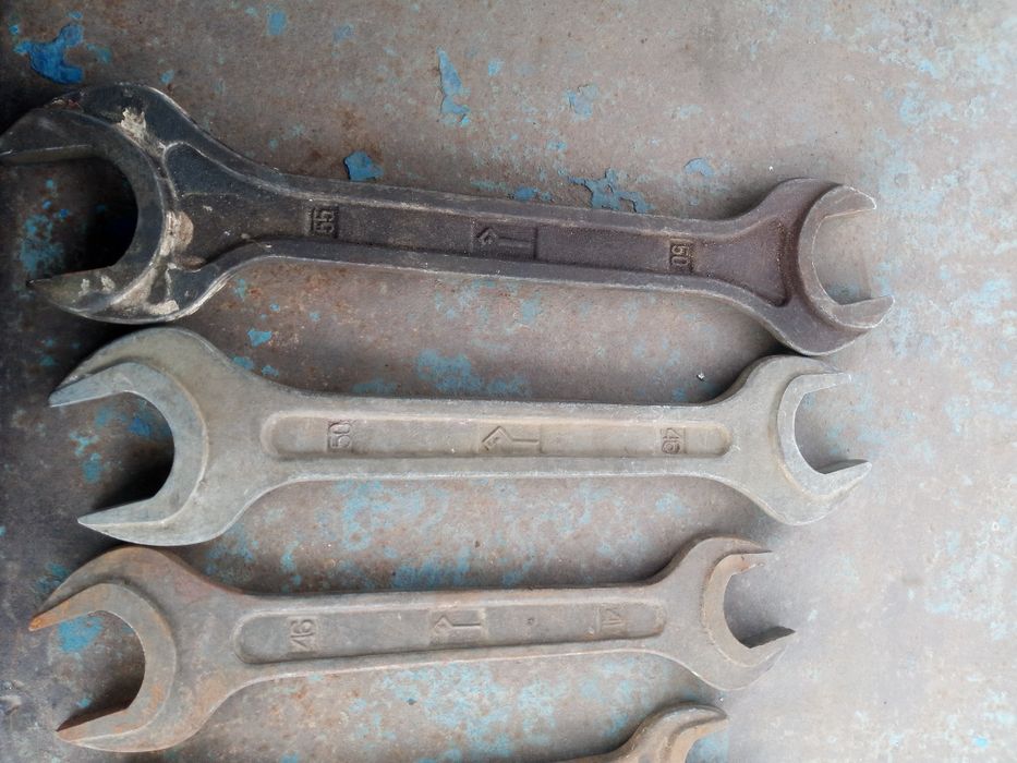 Ключи рожковые разные размеры от 50-55