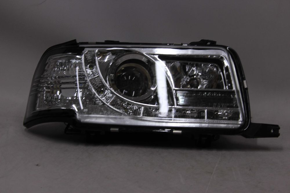 Lampy reflektory przednie przód AUDI 80 B4 91-96 Dayline LED CHROM TUNING NOWE