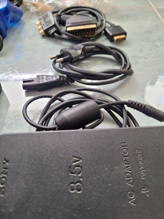 PlayStation 2 (PS2) Consola + Acessórios