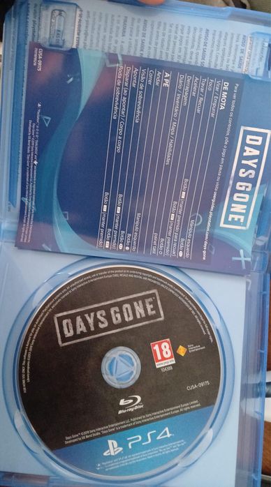 Vendo PS4 usada em bom estado