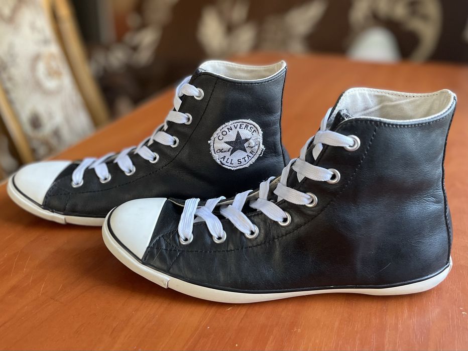 Converse skóra r. 38