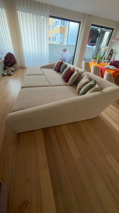 Sofá Premium Bege Laskasas Chaise + Módulos Móveis | Tecido Pet Friendly | Alto Padrão