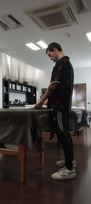 Massagista e Reabilitador Fisico desde 2016