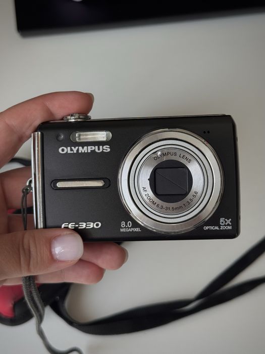 Цифровий фотоапарат Olympus FE-330 | 8MP | 5x Zoom | CCD | чохол + зарядка + карта памʼяті