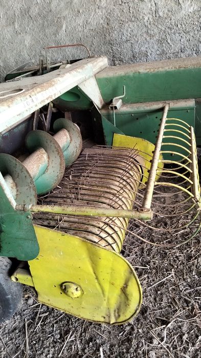 Enfardadeira John Deere 332